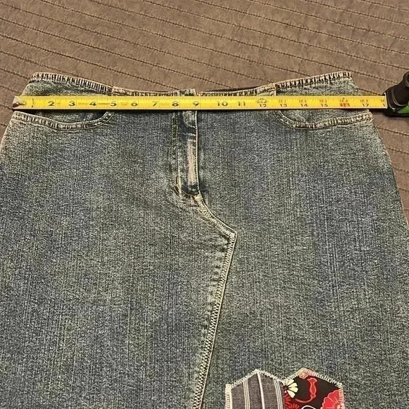 INC denim skirt Super cute pathwork detail size 10 - Picture 3 of 7